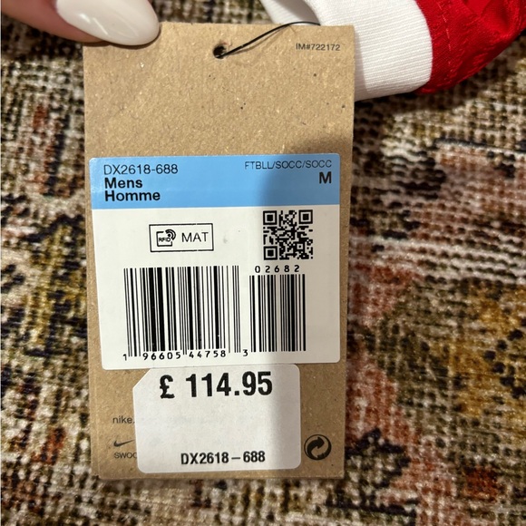 Brand New Liverpool FC Darwin Jersey - Picture 3 of 3